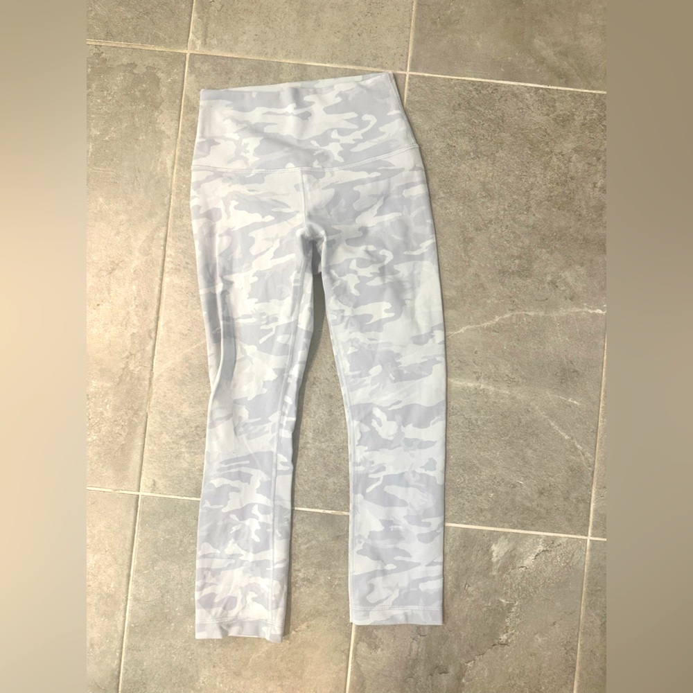 COPY - Lululemon wunder under